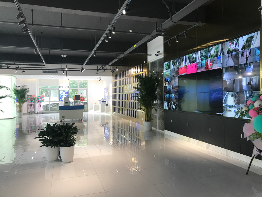 1626762676364681.png 06162751em79.png